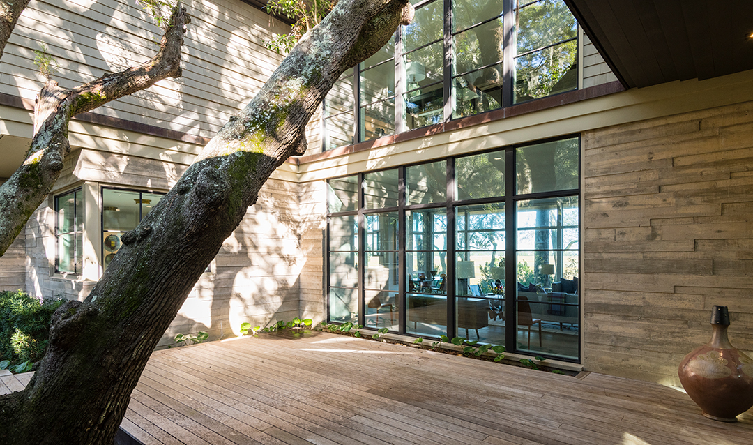 A Modernist Design And Wild Landscape Harmonize At This Coastal South Carolina Stunner Seeking 9 75m 4 119 Ocean Course Drive