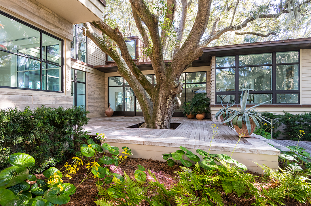 A Modernist Design And Wild Landscape Harmonize At This Coastal South Carolina Stunner Seeking 9 75m 6 119 Ocean Course Drive