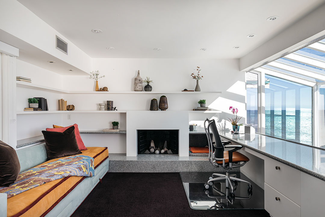 Robert Dinero Heat House Malibu Office