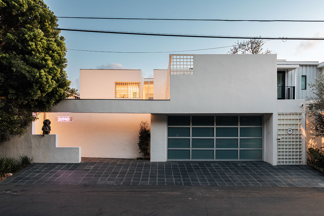 Robert Dinero Heat House Malibu Exterior Shot