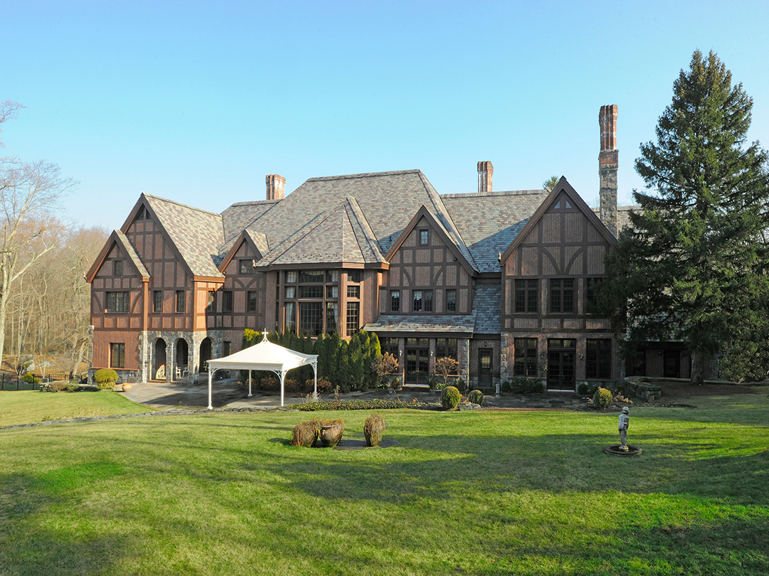 Tour A 8m Greenwich Estate In Full Bloom For Summer M