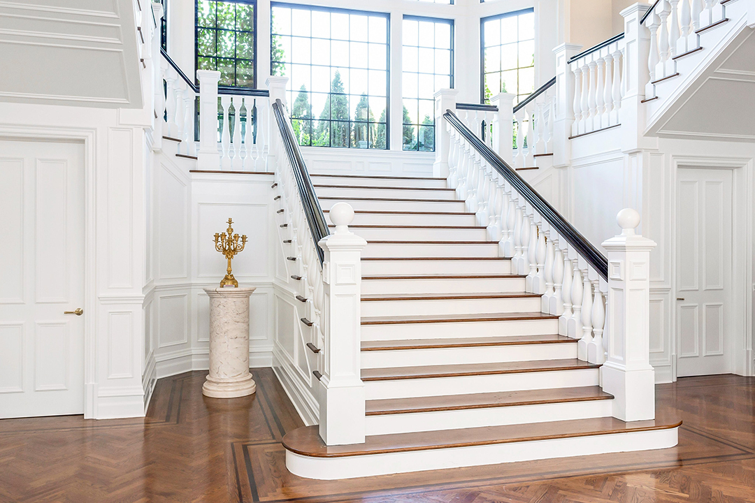 Tour A 8m Greenwich Estate In Full Bloom For Summer B