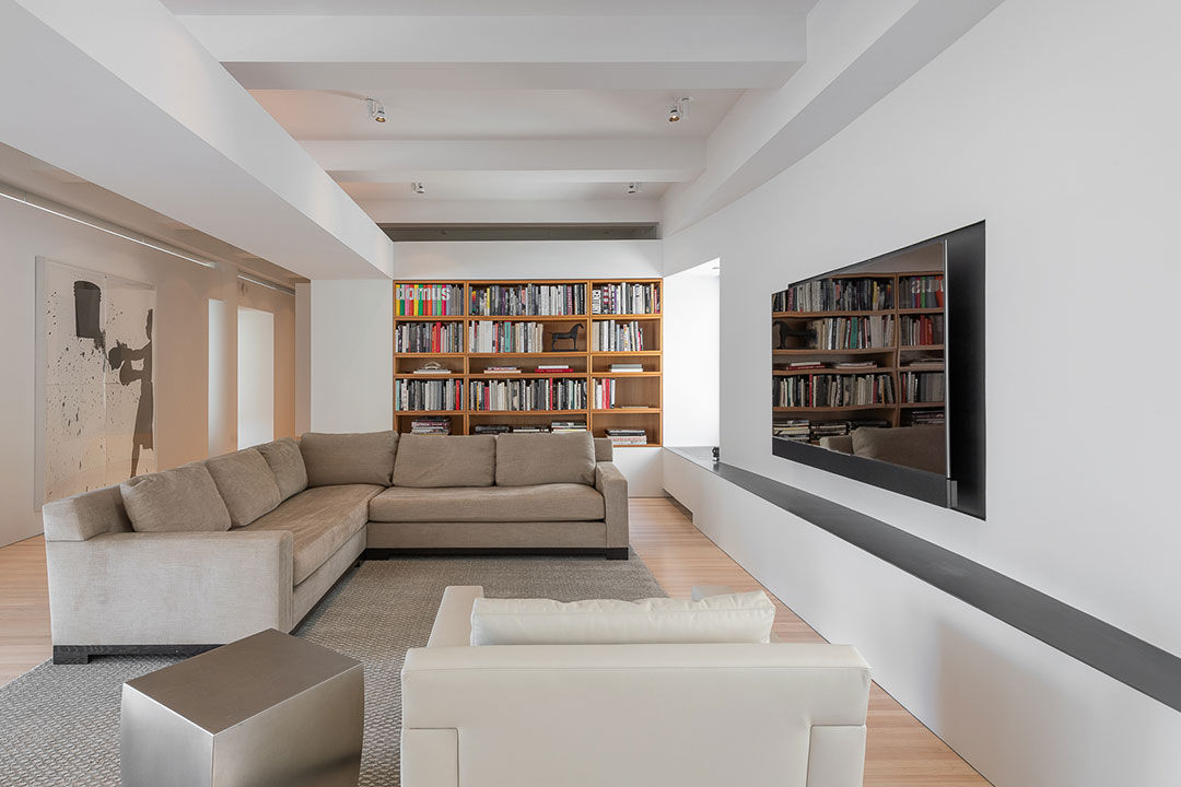 17 Charles Gwathmey Living Room