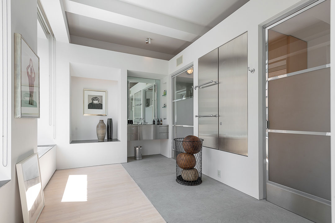 13 Charles Gwathmey Bathroom