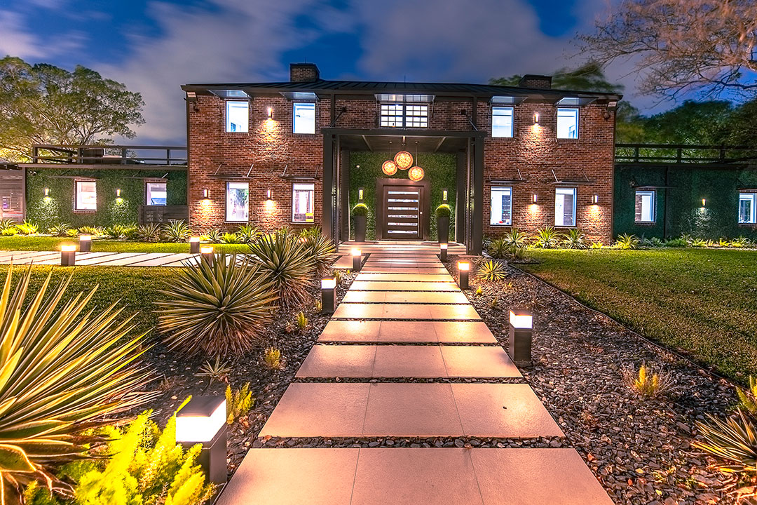 11 Gisele Bundchen Florida Entry Exterior