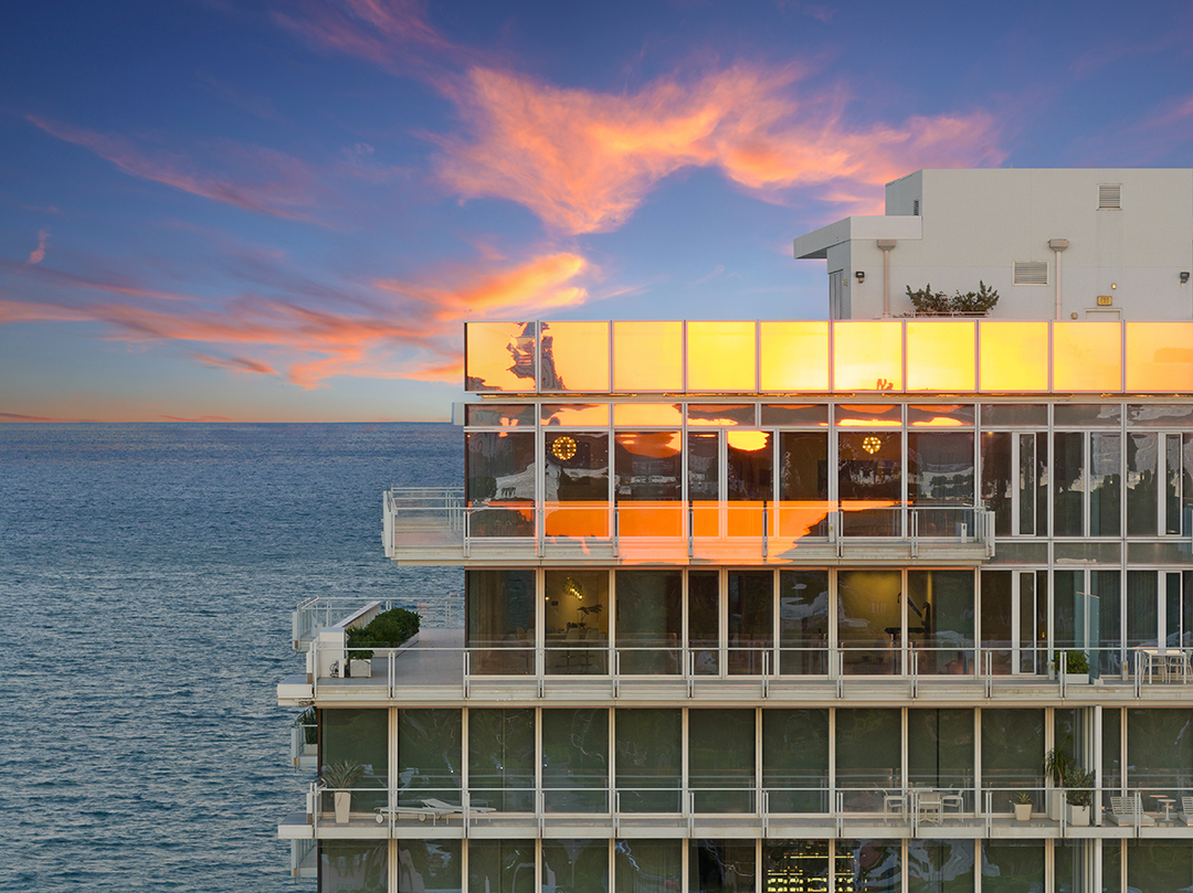 Step Inside A Fancy 55m Four Seasons Penthouse In Florida Aerial Sunset 1