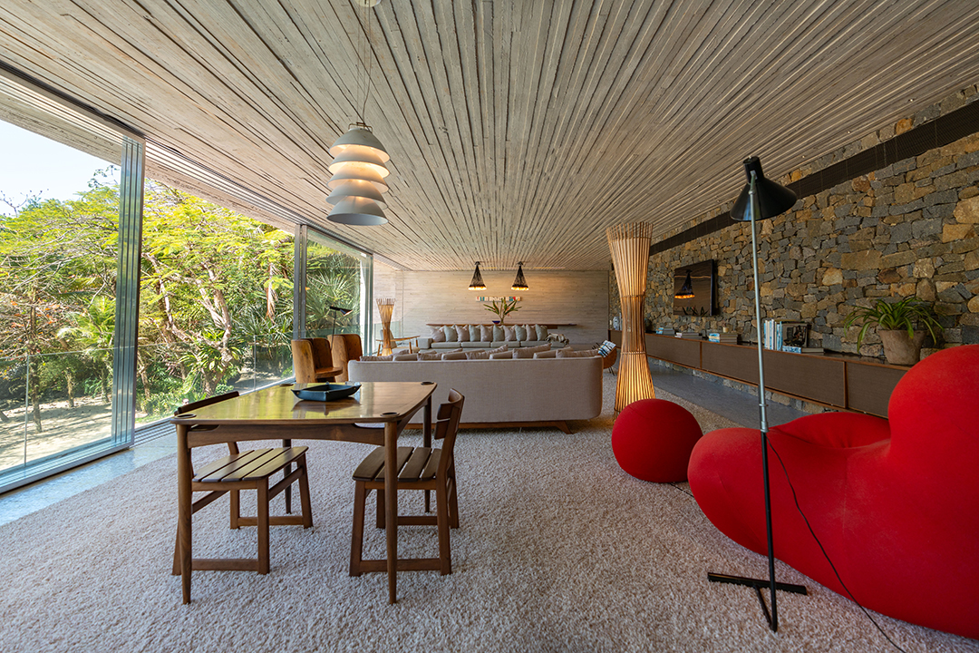 A 52 Acre Brazilian Retreat Only Accessible Via Helicopter Or Boat Seeks 15m G