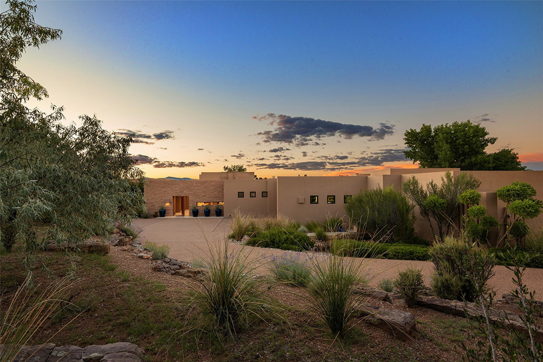 Tour A Contemporary Yet Warm Haven In New Mexico Looking For 3 9m B