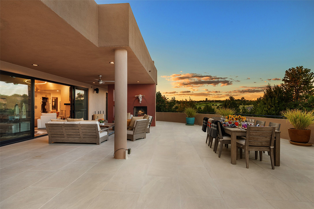 Tour A Contemporary Yet Warm Haven In New Mexico Looking For 3 9m M