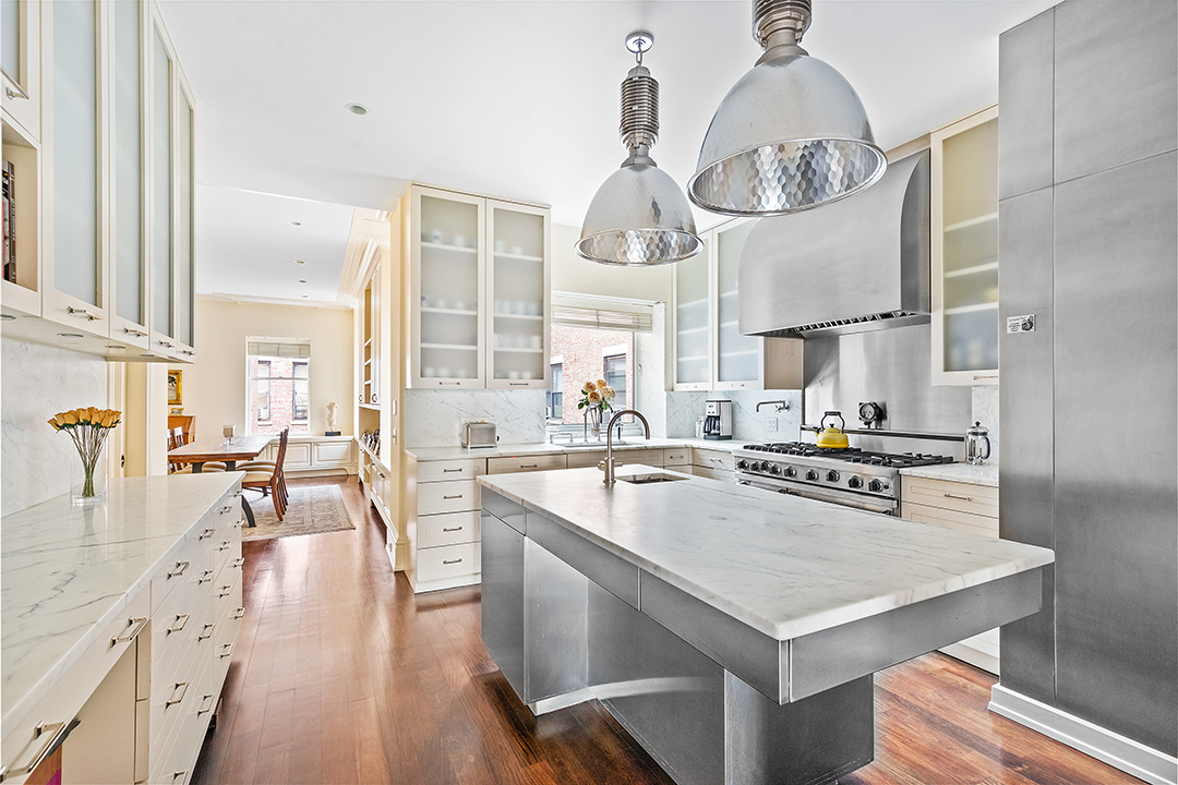 Author Lee Child Lists His Central Park West Co Op For 11m F