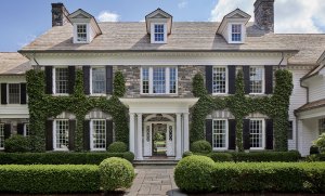 Step Inside a Classic Georgian With Vibrant Interiors