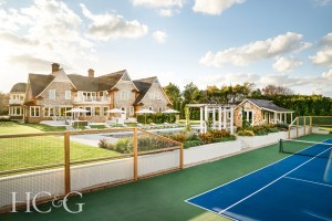 Top Real Estate Agents Weigh In: What are the Current Trends in Hamptons Home Design?