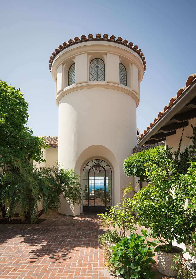 Charming mansion entrance