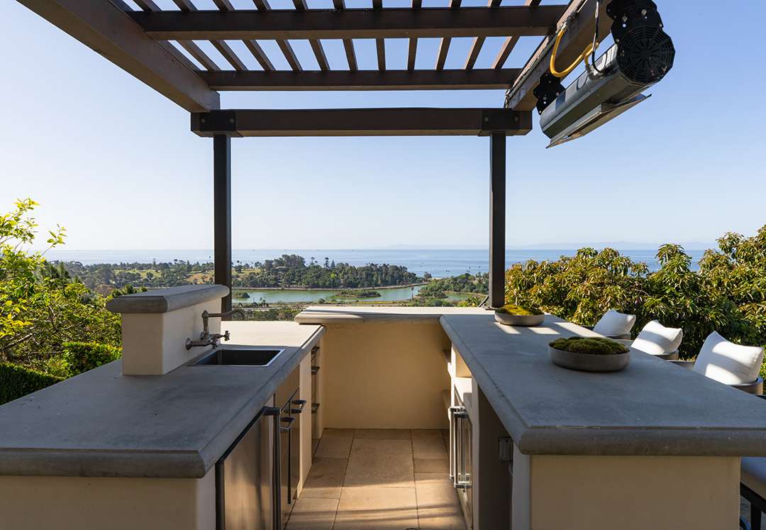 Outdoor bar overlooking the ocean