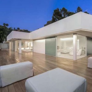 Orlando Bloom Just Bought a $7M Modern Home in Beverly Hills