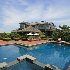 Deeds & Don&rsquo;ts Hamptons