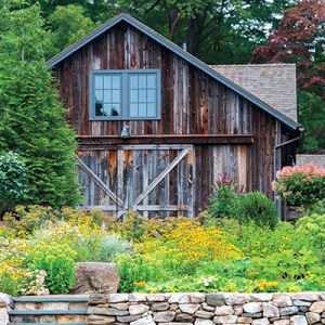 A Family’s New Garden on Lake Waramaug Feels Timeless