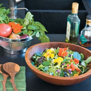 Tour a Lush Family Garden in New Canaan