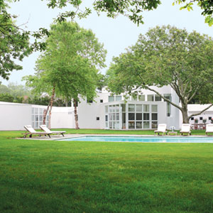Inside a Richard Meier Home Updated by Stamberg Aferiat + Associates
