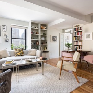 Meryl Streep&rsquo;s Daughter Mamie Gummer Lists Her Charming Chelsea Apartment for $1.8M