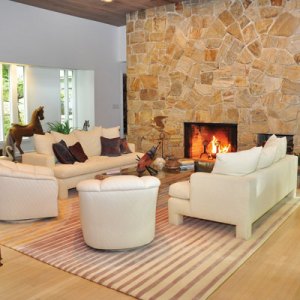 This $1.67M Listing Proves Contemporary Can Be Cozy