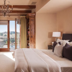 On the Market: Three Gorgeous Properties with Guest-Friendly Configurations