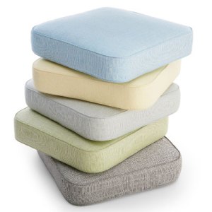 9 Outdoor Entertaining Essentials