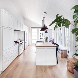 Photographers Trinette + Chris Embrace Tiny Living in a Picture-Perfect Modern Farmhouse