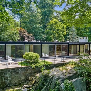 An Award-Winning Midcentury Modern in Westchester County Wants $2.2M