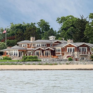 This Riverside Home with a Private Putting Green Wants $12.45M
