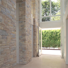 Architect Jo Machinist keeps it minimal and lets the view play its part