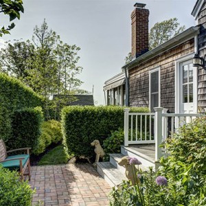 This Updated Circa-1800 Home on the North Fork Asks $1.45M