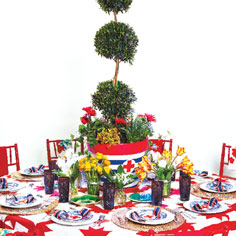Designers Anthony Baratta and Susanna Salk share their stylish tablescapes
