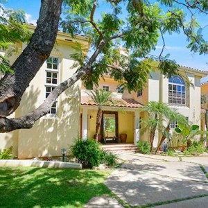 Alanis Morissette&rsquo;s Brentwood Home Lists for $5.495M