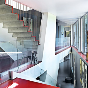 East Hampton&ndash;Based Architect Maziar Behrooz Designs an Art-Filled House That&rsquo;s Perfect from Every Angle