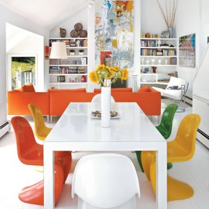 Step Into an Colorfully Modern East Hampton Home