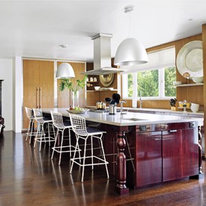 Designer Vicente Wolf Blends Contemporary Flair with Traditional Roots in a Victorian Greenwich Home