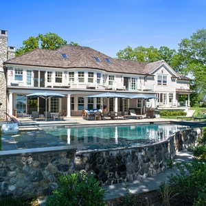 A Waterfront Darien Home Perfect for Entertaining Wants $7.9M