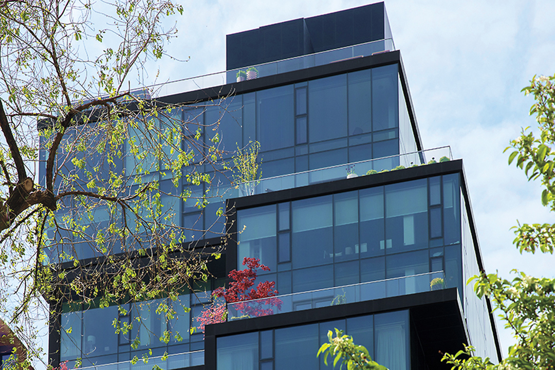 Tour A Union Square West Duplex Penthouse With Glitzy Interiors