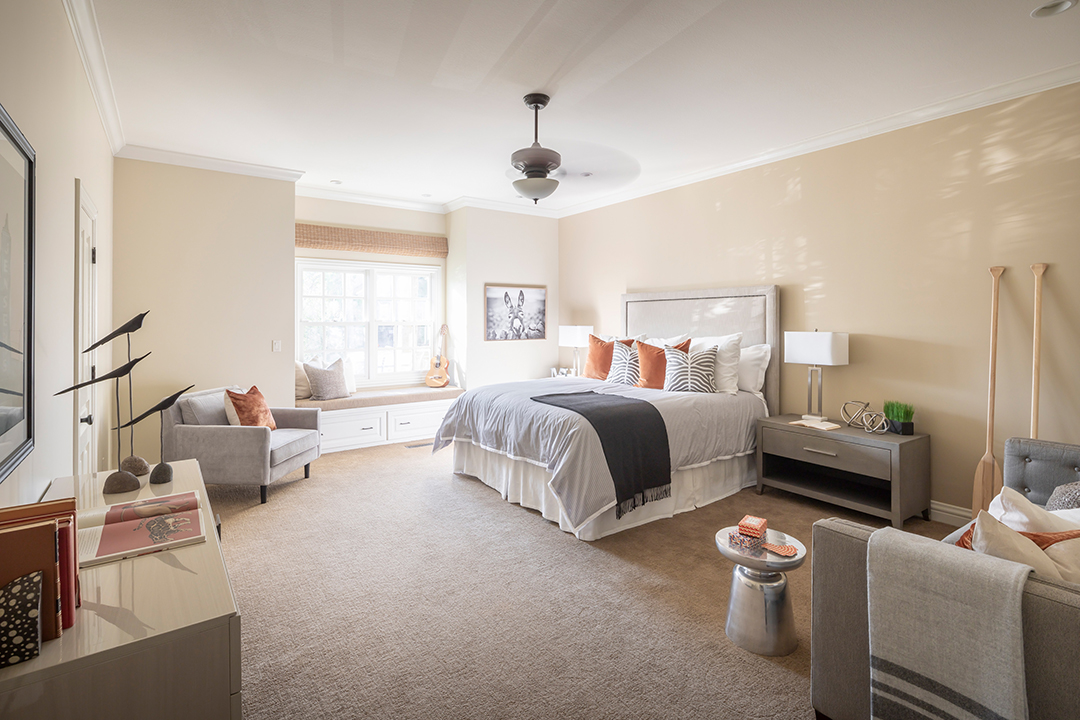 Bright bedroom in Paradise Cay