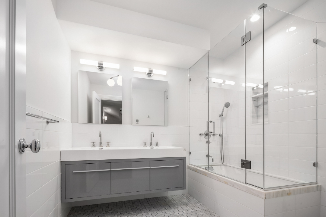 A 187-Year-Old Brooklyn Townhouse Wants $10M Bathroom