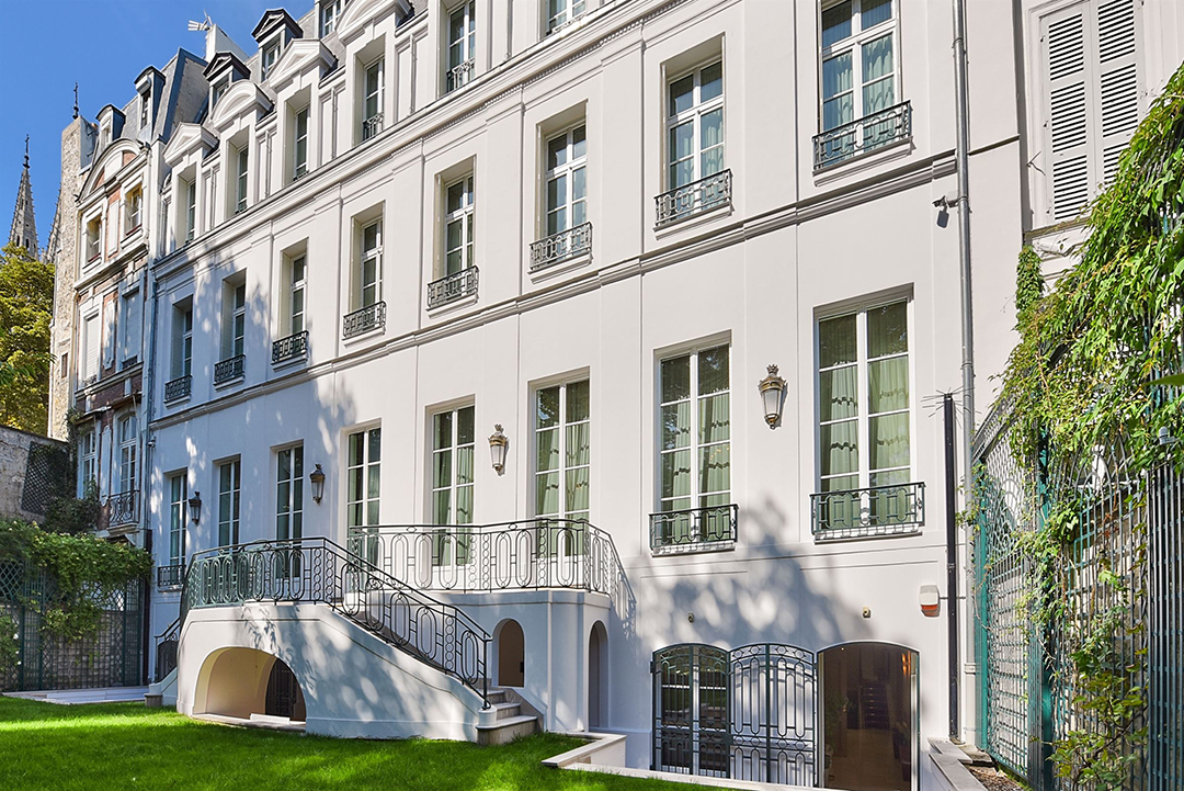 White Paris mansion
