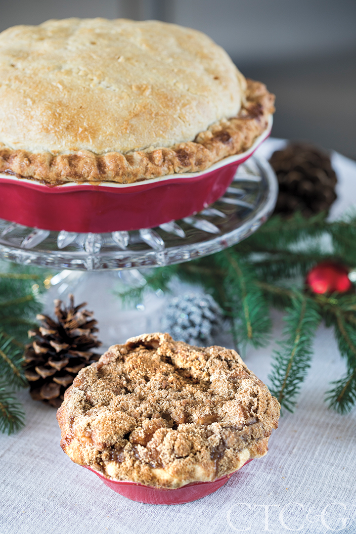 Micheles Pies in Norwalk Apple Crumb Pie