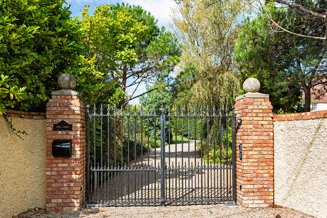 Gates at Saoirse Ronan's Irish Home