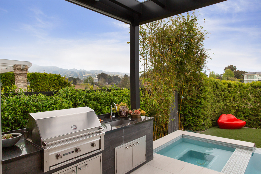 Giada's Outdoor Grill