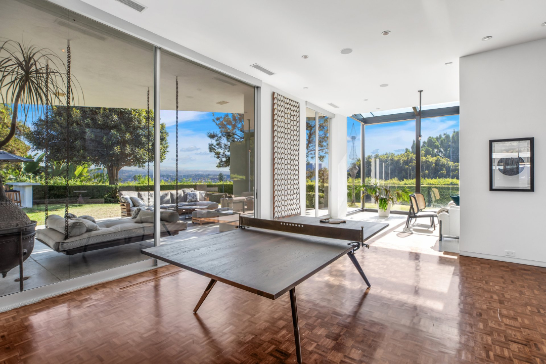 Ellen DeGeneres Former Midcentury Home Is Up for Rent Play Area