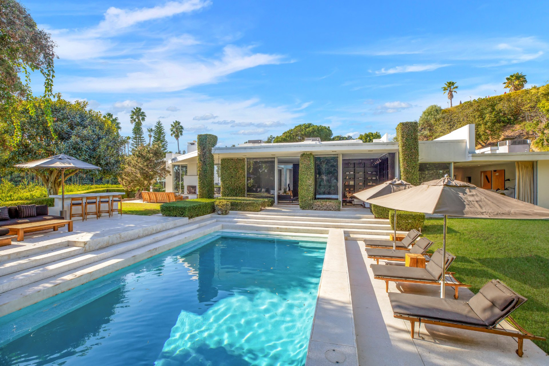 Ellen DeGeneres Former Midcentury Home Is Up for Rent Pool