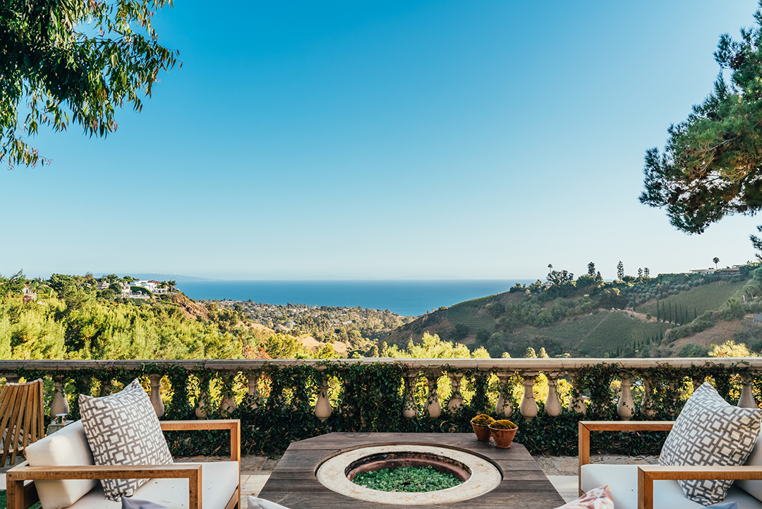 Terrace overlooking the Pacific Palisades