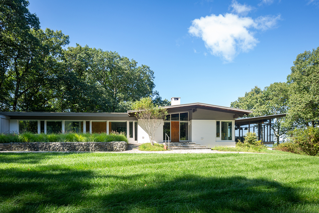 Exterior of a Midcentury Modern in New Milford
