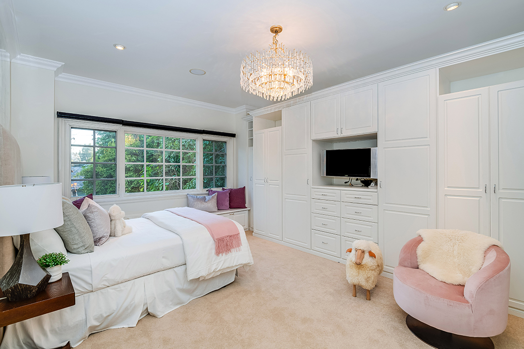 Kids bedroom at a a Criminal Minds star's Toluca Lake Home